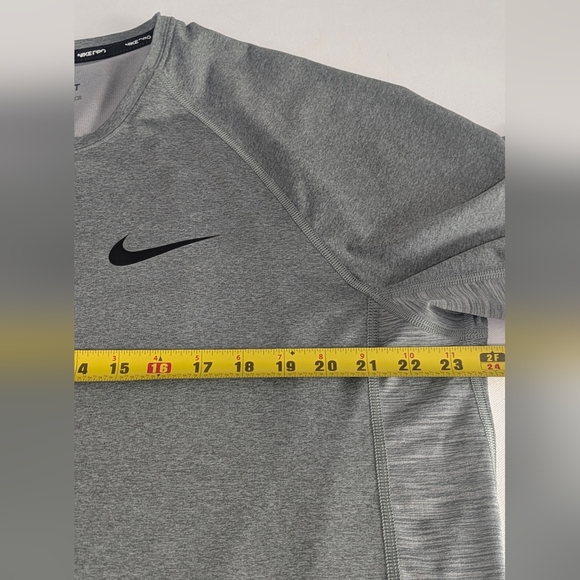 Nike Pro Men's Size Slim 2XL Training Active T-shirt Top Shirt Gray BV5633 EUC - Picture 8 of 9